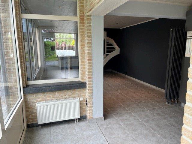 Huis met bijgebouw te huur in Lievegem